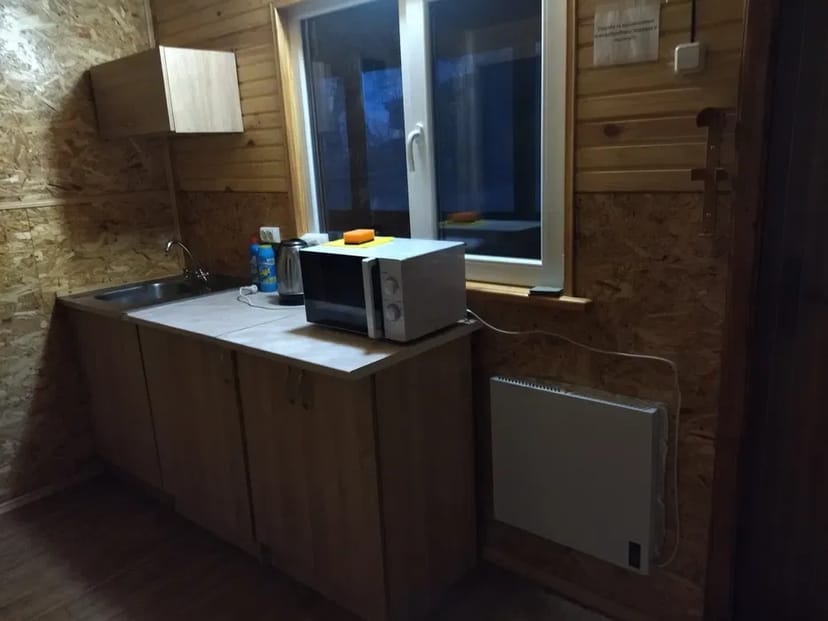 Будинки біля річки Десна