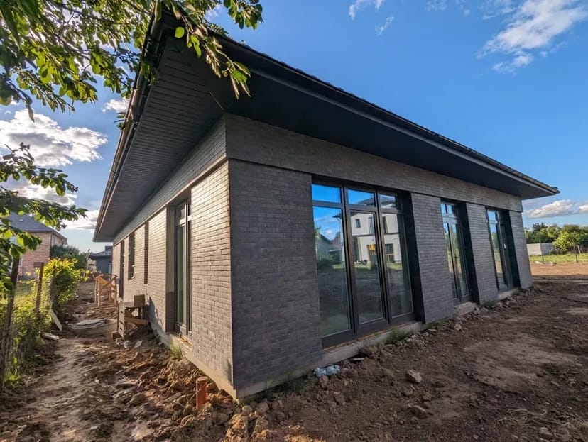 Фасадні роботи Утеплення будинків пінопластом мінватою баранець короїд