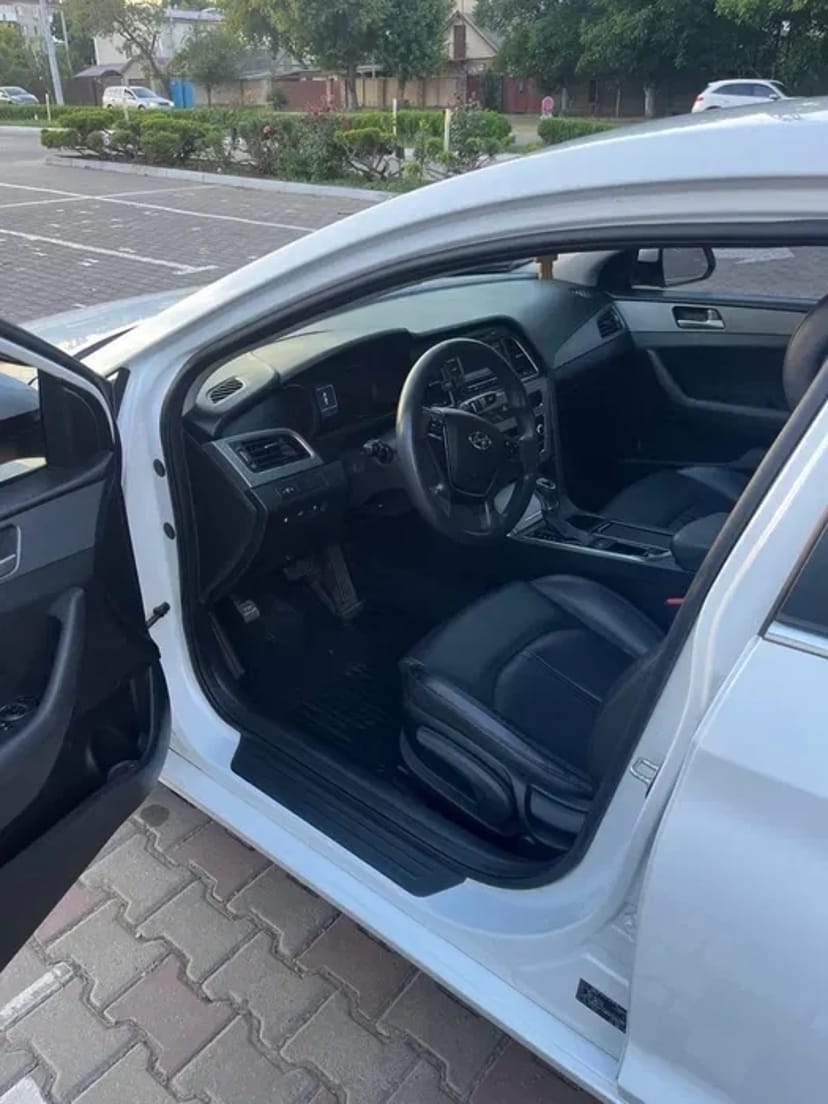 Автомобіль Hyundai