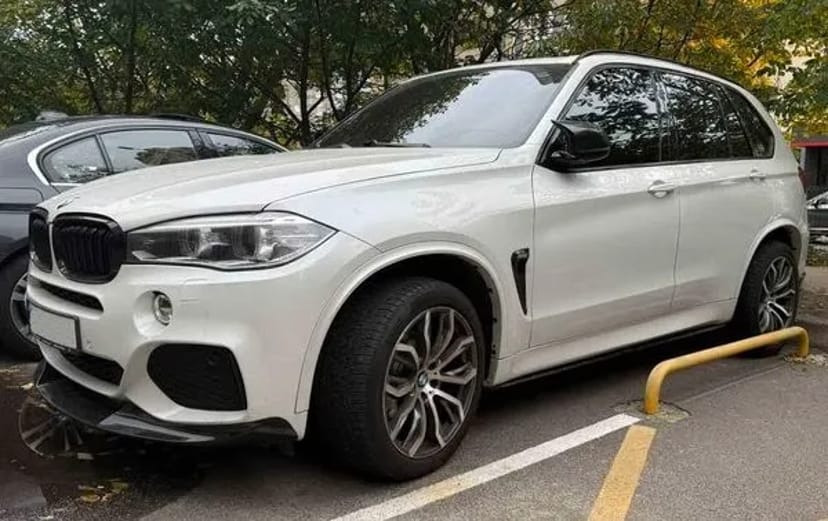 059 Джип на весілля BMW X5 білий з водієм замовити