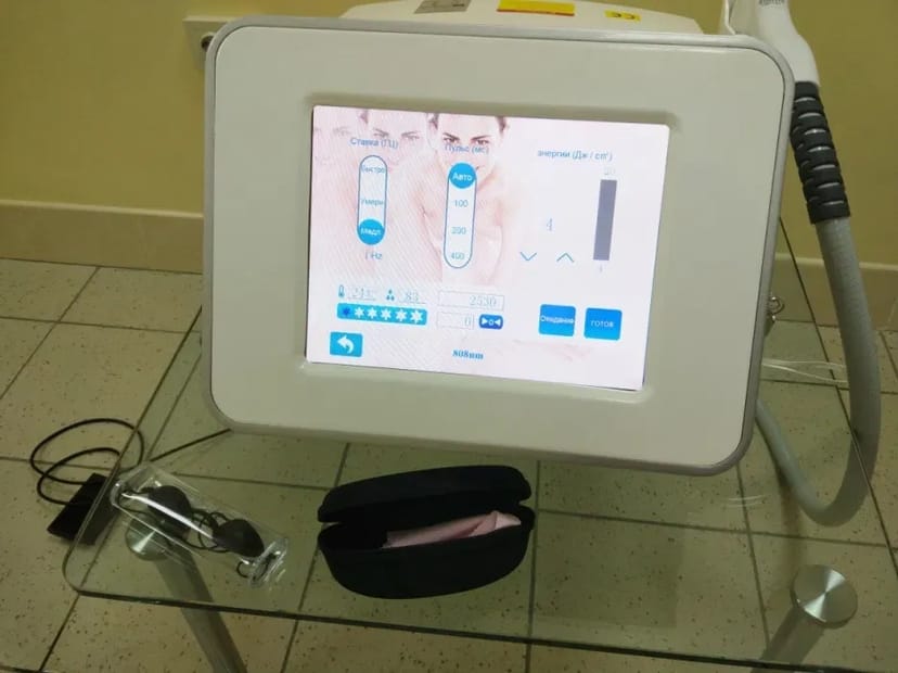 Діодний лазер для видалення волосся епіляції