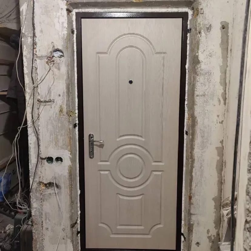 Вхідні металеві двері, ворота, решітки та навіси під замовлення