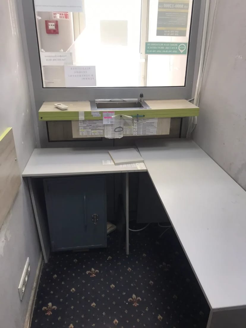 Фасадне приміщення 8 м2 в Голосіївському районі біля метро