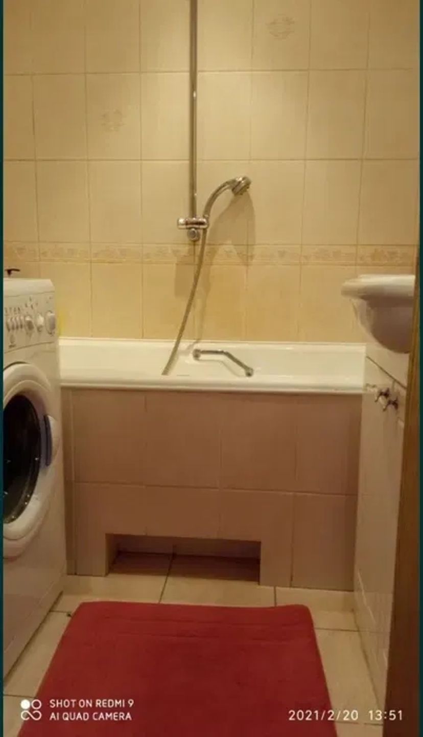 Кімната 12 кв.м дівчині 10 хвилин від метро, безпека, турбота, затишок, комфорт