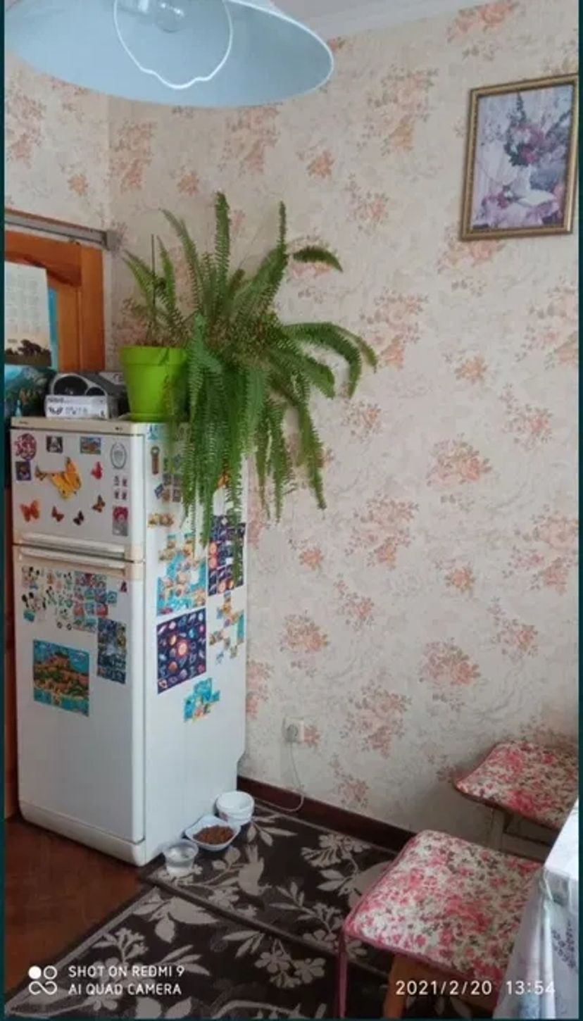 Кімната 12 кв.м дівчині 10 хвилин від метро, безпека, турбота, затишок, комфорт