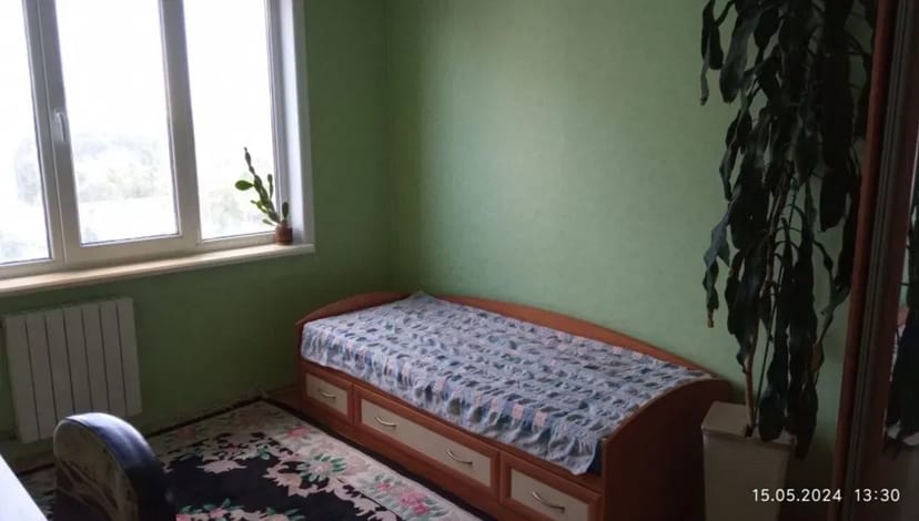 Кімната 12 кв.м дівчині 10 хвилин від метро, безпека, турбота, затишок, комфорт