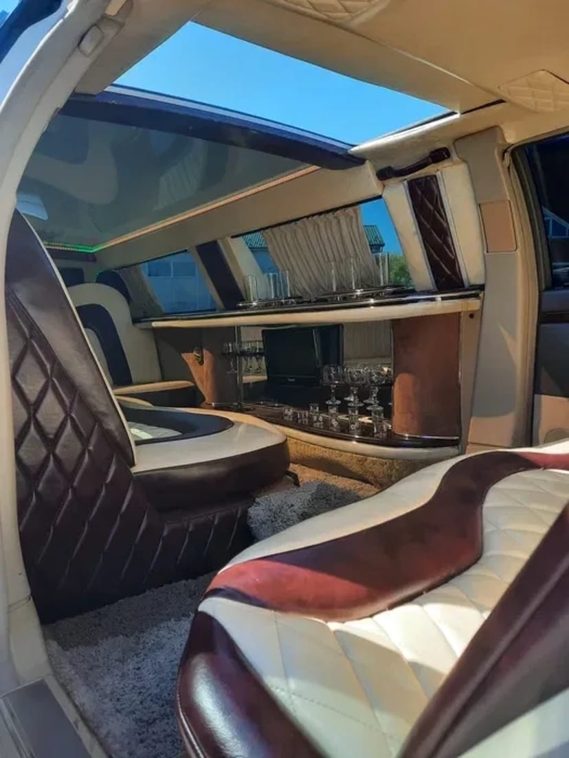 Лімузини та легкові авто у Запоріжжі