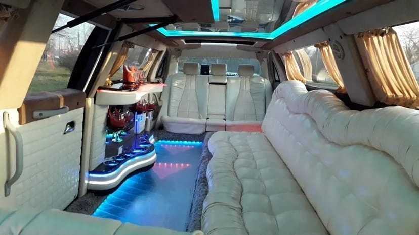 Лімузини та легкові авто у Запоріжжі