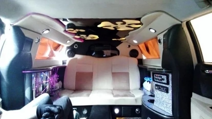 004 Лімузин на весілля Chrysler 300C Disco