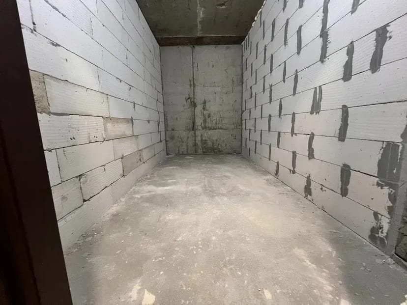 Гараж (кладова) для зберігання речей та меблів