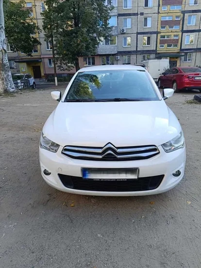 Авто під таксі Логан Сітроен Авео