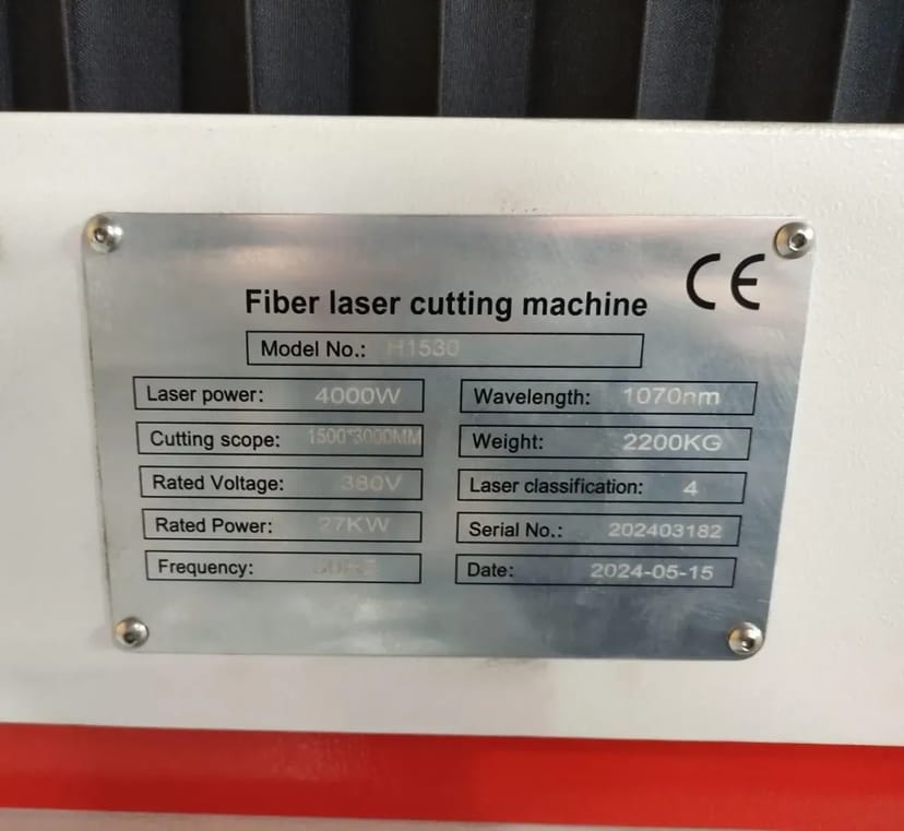Послуги з оптоволоконної лазерної різки металу станком XT LASER XT-H1530