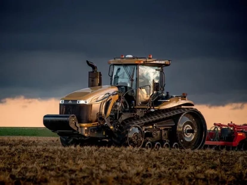 Трактор CHALLENGER MT 865 (2281)трак