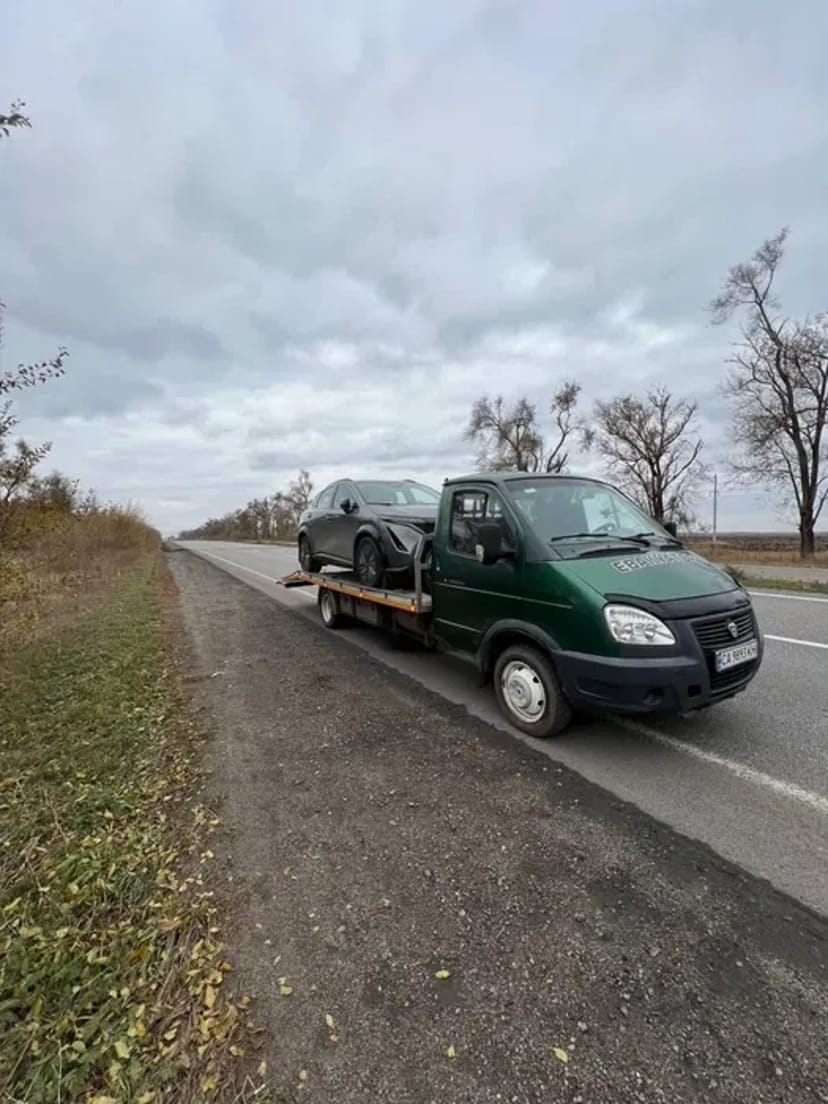 Послуги автомобільного евакуатора по Кривому Рогу та Україні. Евакуатор Кривий Ріг.