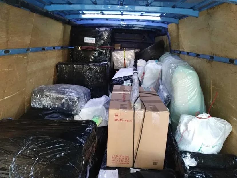 Вантажне таксі. Малогабаритні перевезення Мікроавтобус Рено 13куб до2т