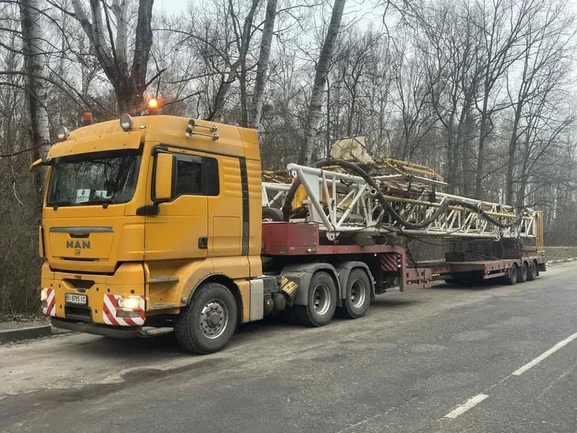 Послуги Автокранів, Маніпуляторів, Тягачів та Тралів. Комплексні Перевезення Негабаритних Вантажів!