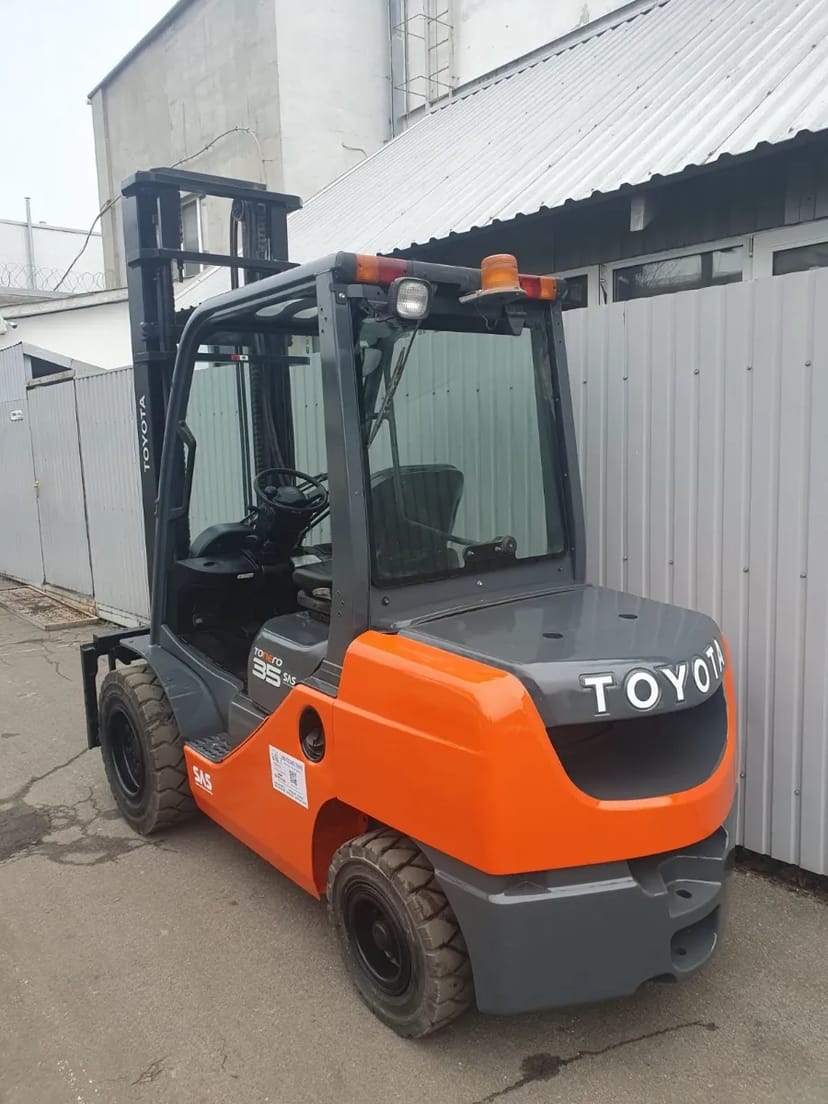 Навантажувач TОYOTA 8FDJF35