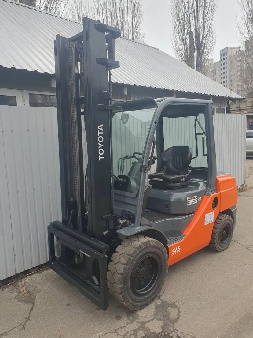 Навантажувач TОYOTA 8FDJF35