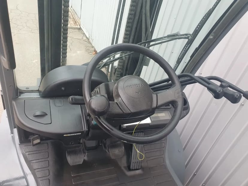 Навантажувач TОYOTA 8FDJF35