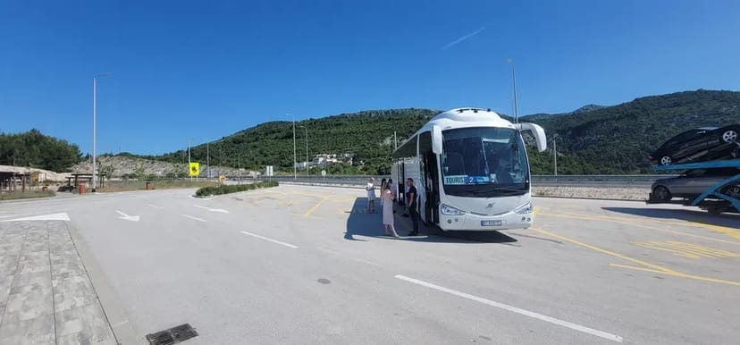 Пасажирські перевезення по Україні та за кордон у будь-які напрямки..