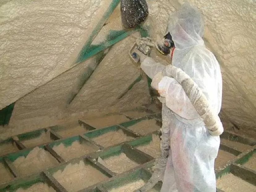 УТЕПЛЕННЯ ПІНОЮ - ППУ (м’якою піною) дахи,мансарди,перекриття