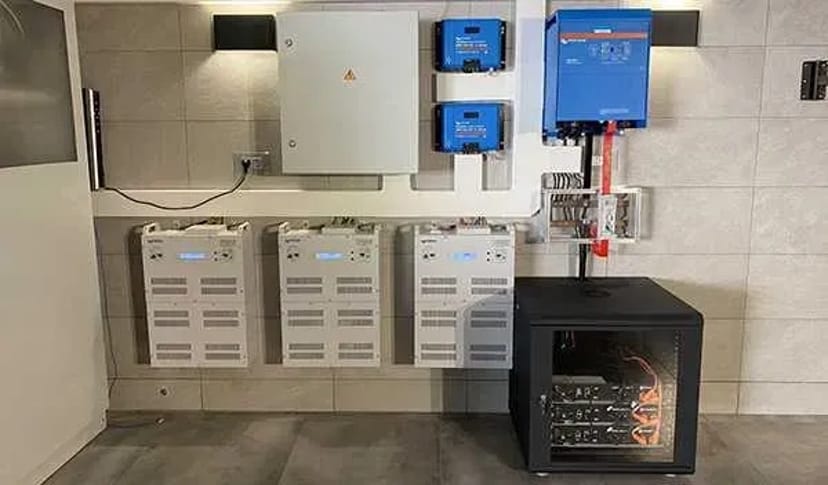 Безперебійне живлення для дому та бізнесу - монтаж систем ДБЖ та СЕС