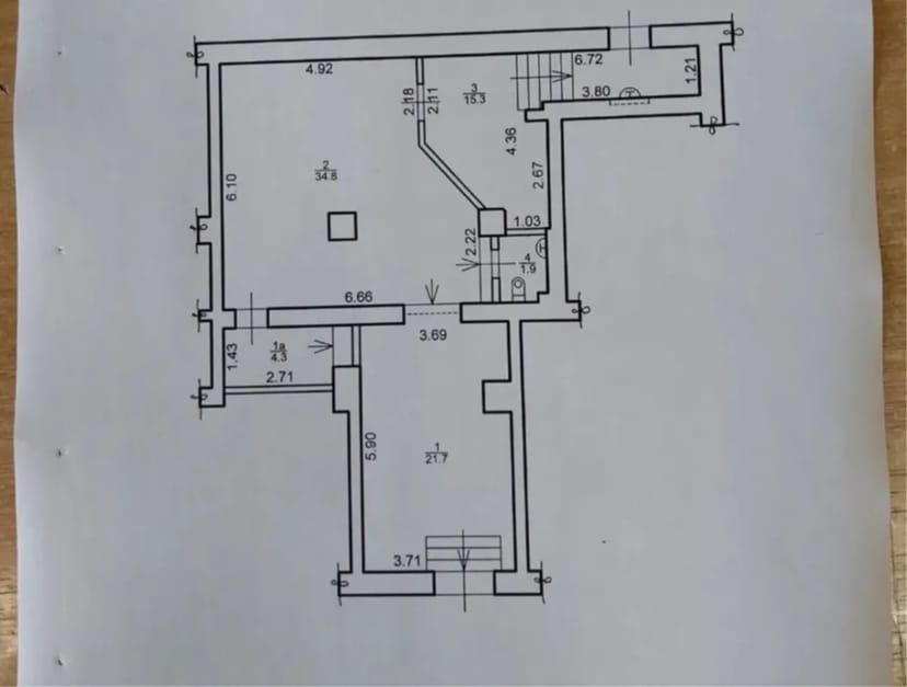 Фасадне приміщення в центрі біля стометрівки