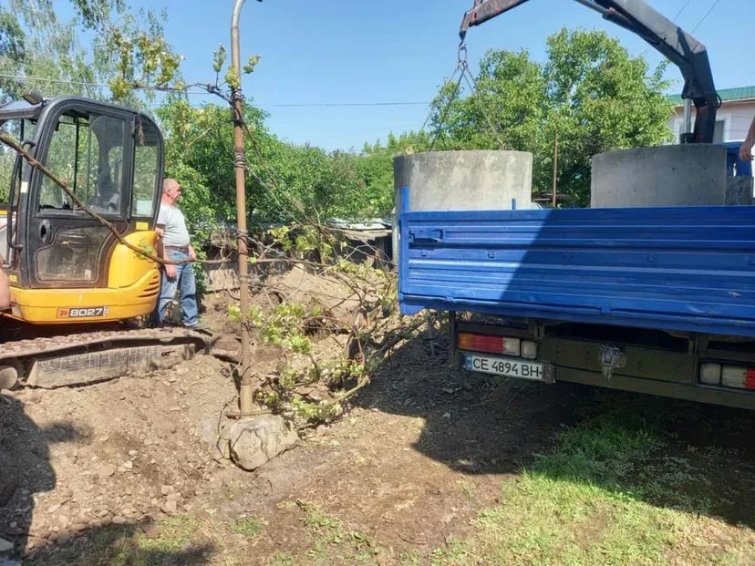 Послуги мініекскаватора та самоскида
