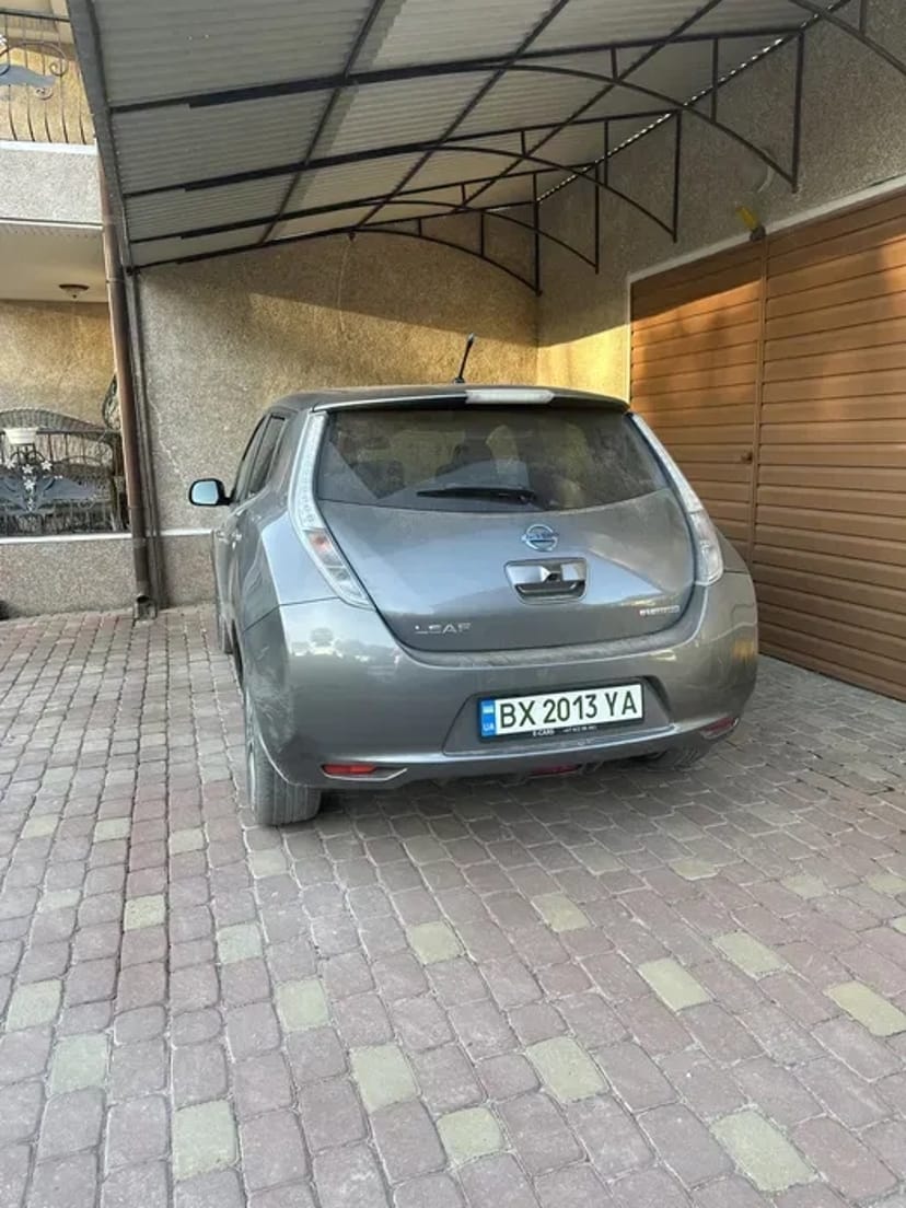 Авто Nissan Leaf Нісан Ліф Ніссан Ліф