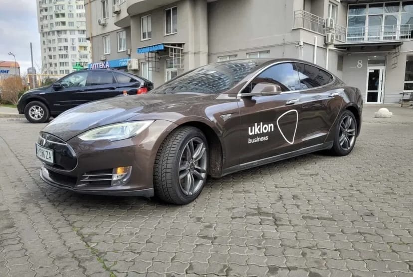 Автомобіль під таксі