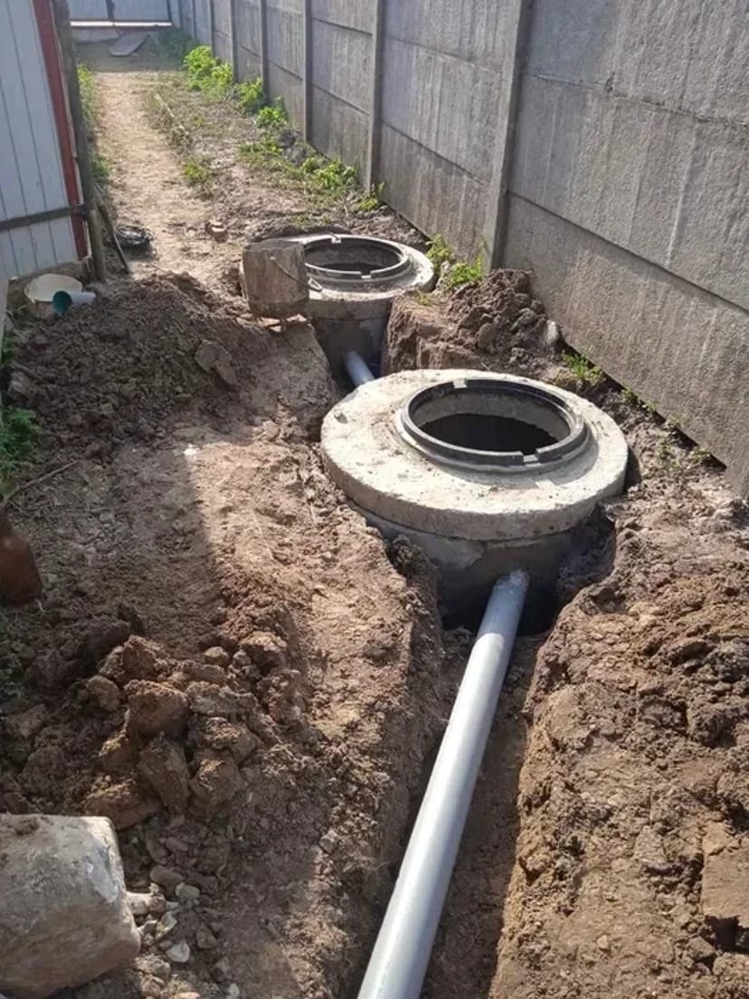 Копання вигрібних ям, копання септиків під ключ , копання каналізації
