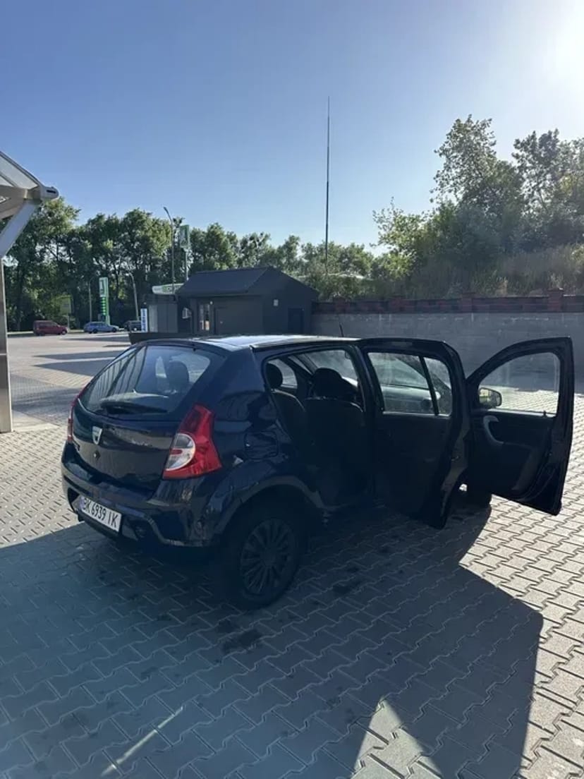 Авто Dacia Sandero