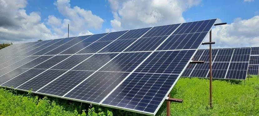 Монтаж сонячних панелей, інверторів, резервне живлення - від $700