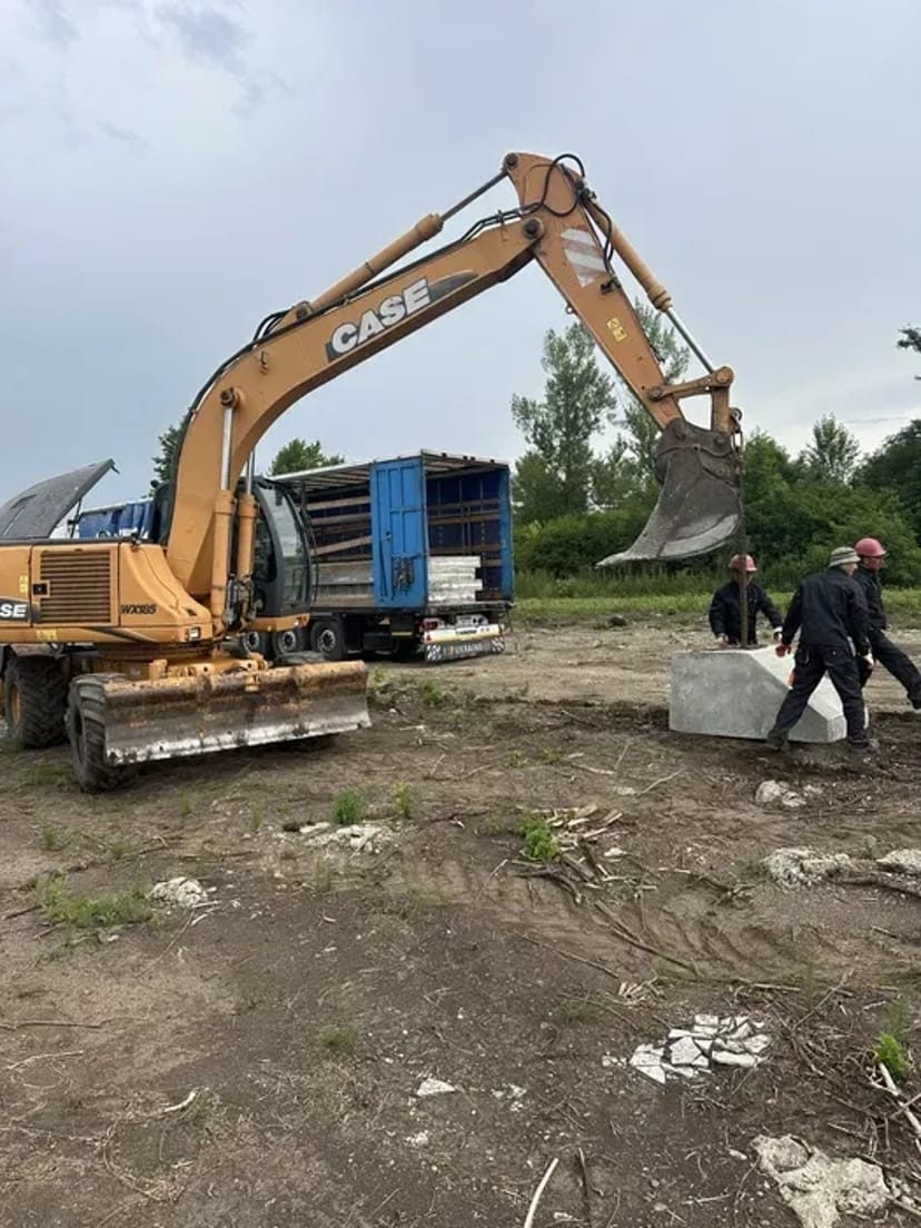 Екскаватор 20 т повноповоротний