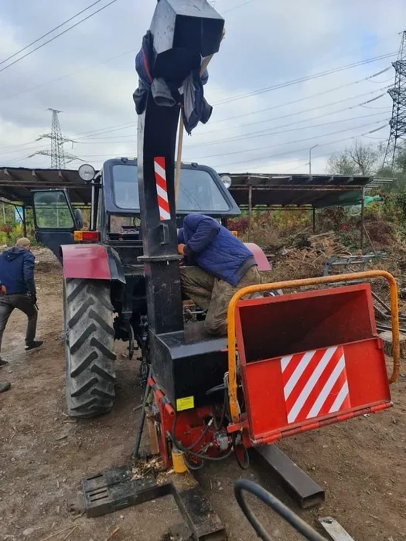 Подрібнення гілок 1000₴ година