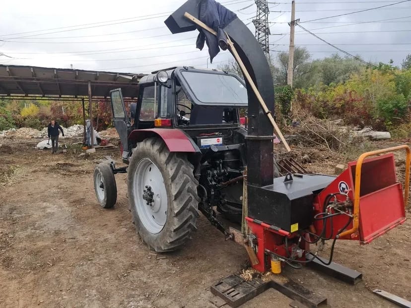 Подрібнення гілок 1000₴ година