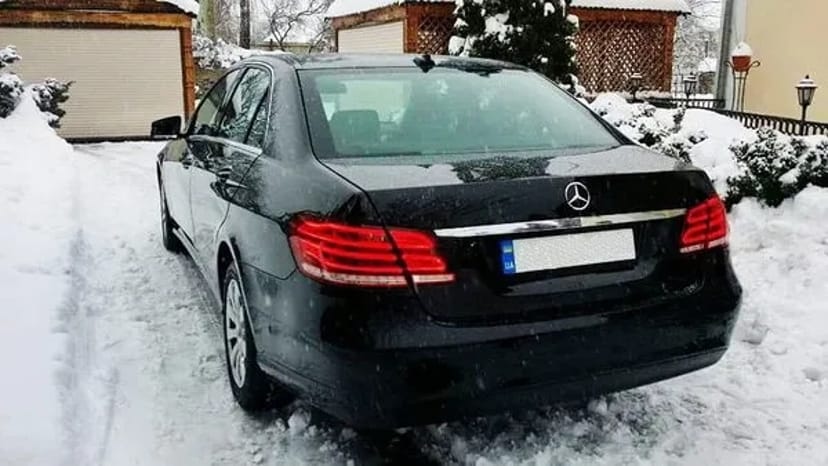 110 Авто на весілля Mercedes W212 E200 замовити з водыэм