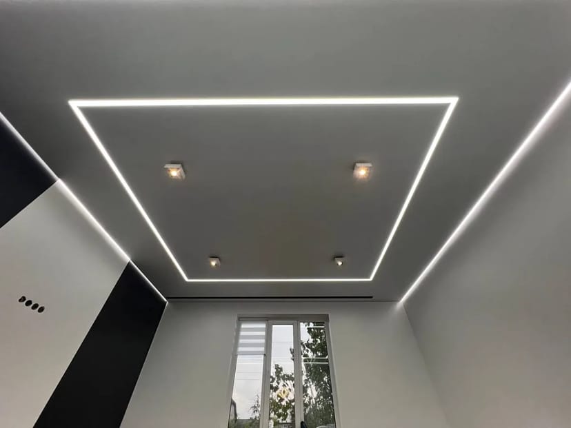 Натяжні Стелі Skyline