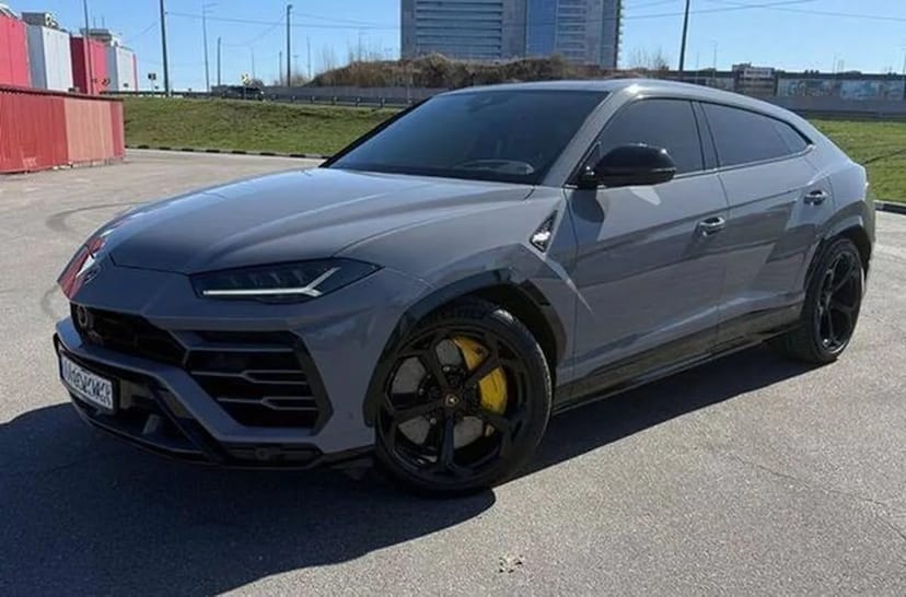 066 Lamborghini Urus у Києві – з водієм або без, розкішний суперджип