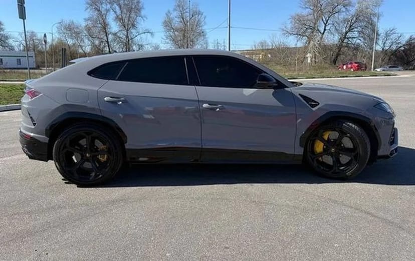 066 Lamborghini Urus у Києві – з водієм або без, розкішний суперджип
