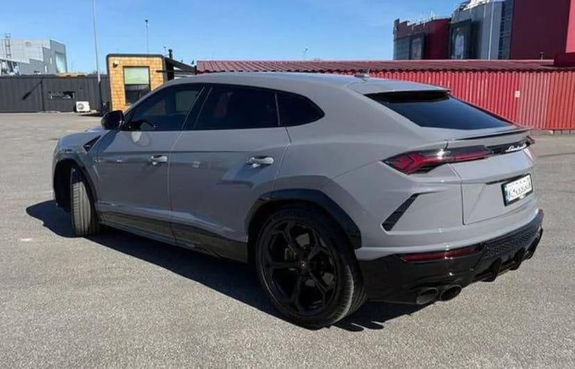 066 Lamborghini Urus у Києві – з водієм або без, розкішний суперджип