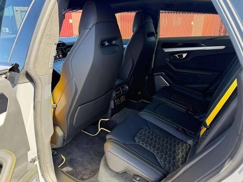 066 Lamborghini Urus у Києві – з водієм або без, розкішний суперджип