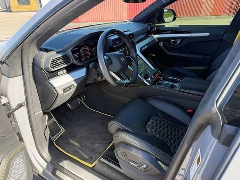 066 Lamborghini Urus у Києві – з водієм або без, розкішний суперджип
