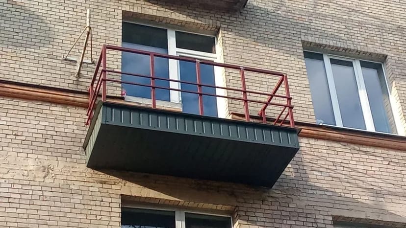 Балкони. Наварювання. Виготовлення і монтаж навісів на балкон.
