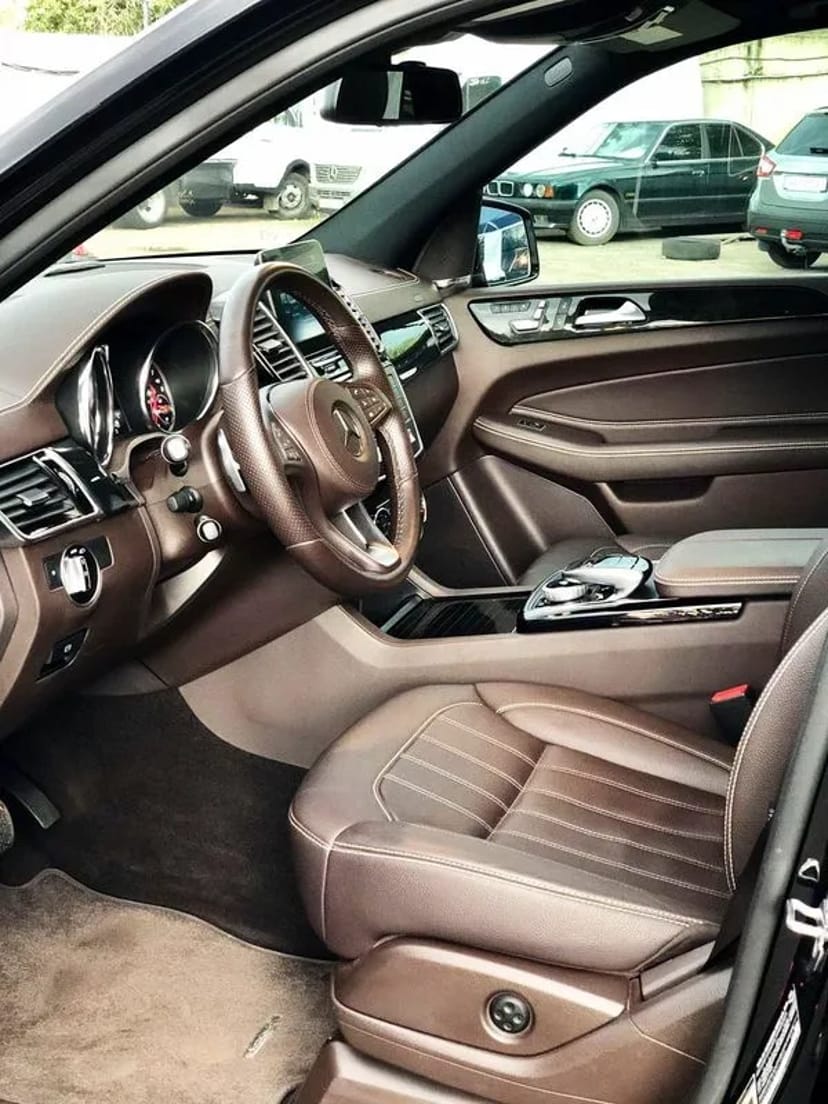 321 Позашляховик на весілля Mercedes Benz GLS з водієм