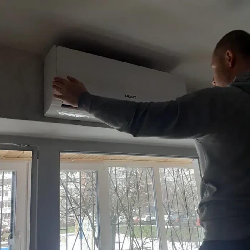 Установка кондиціонера. Закладка фреономагистрали