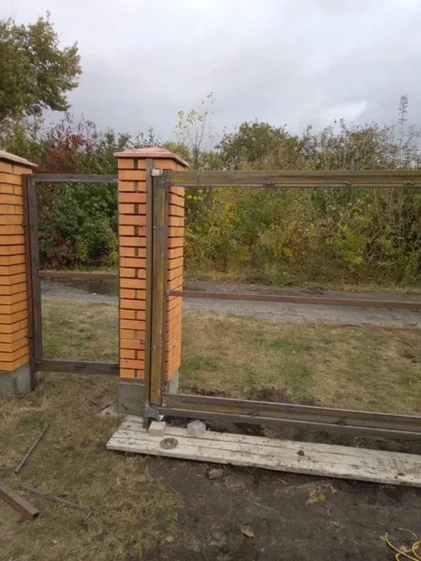 Монтаж огорож, розпашні , відкатні ворота, калітка, забор