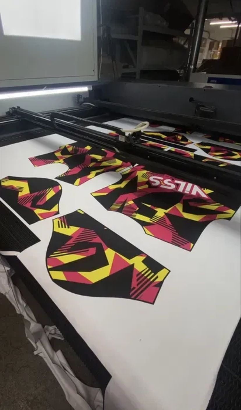 Лазерний розкрій тканини липучки оксфорду кордури