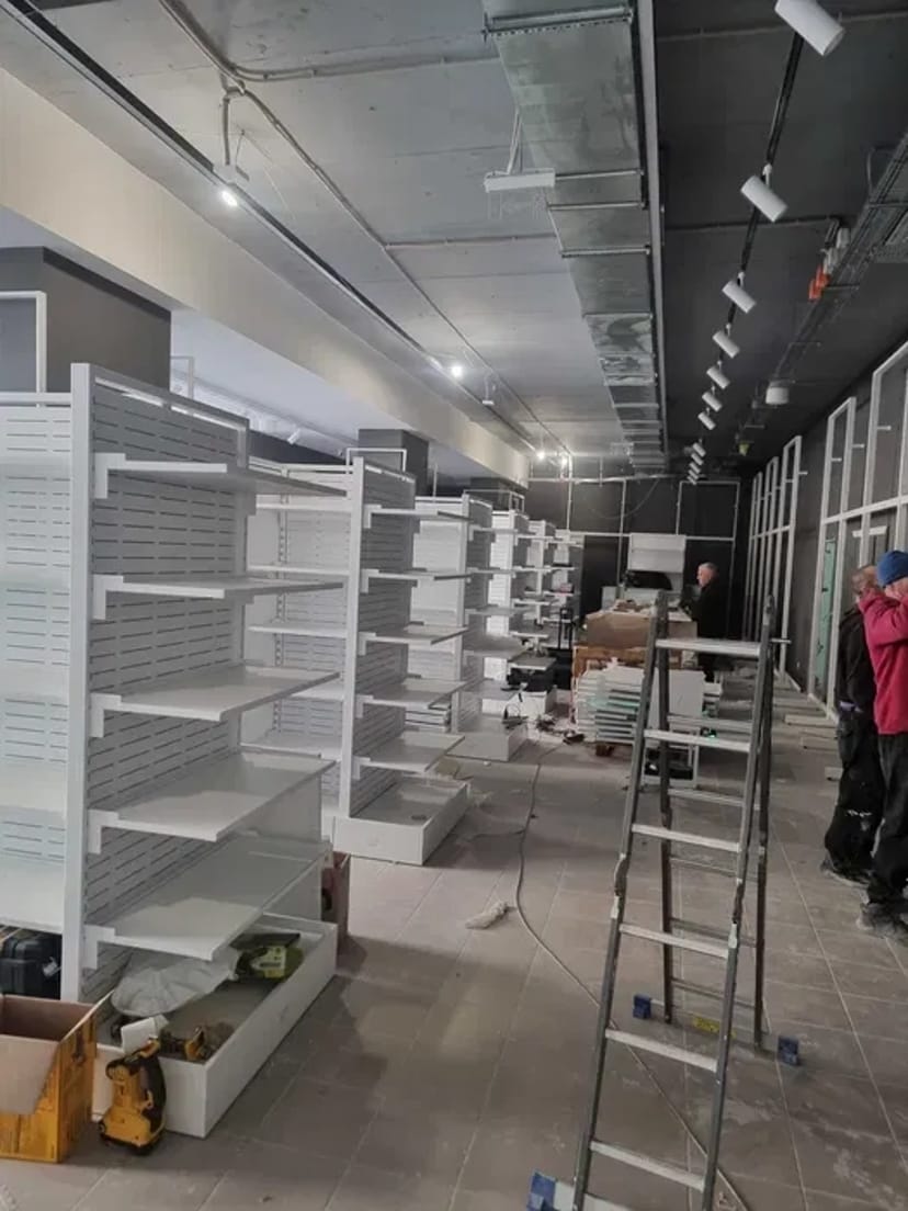 Ремонт магазину, офісу, квартири під ключ. Фарбування стін безповітряне