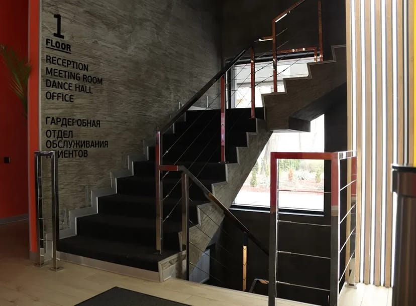 Поруччя з нержавіючої сталі, вироби з нержавіючої сталі, перила для сходів